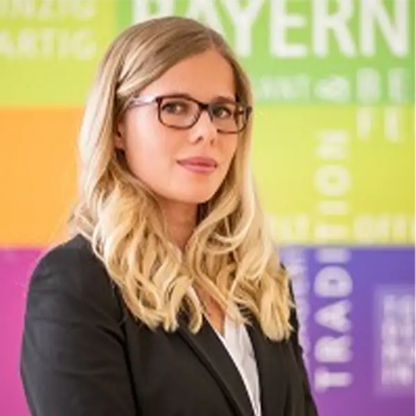 Ansprechpartnerin Christine Bauer