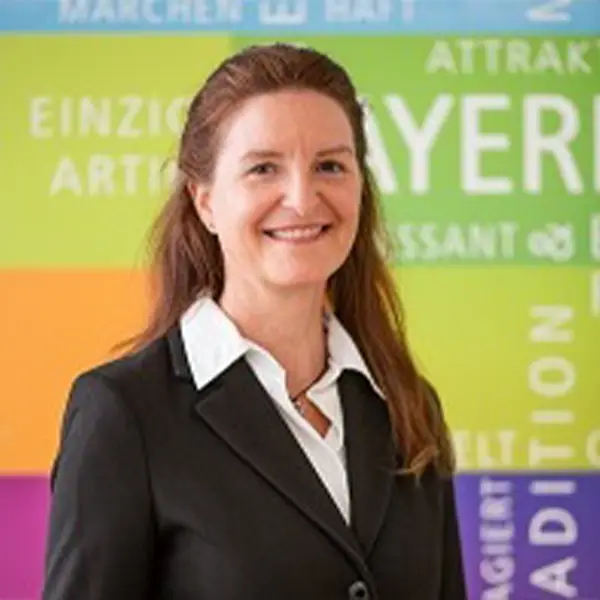 Ansprechpartnerin Simone Couturier